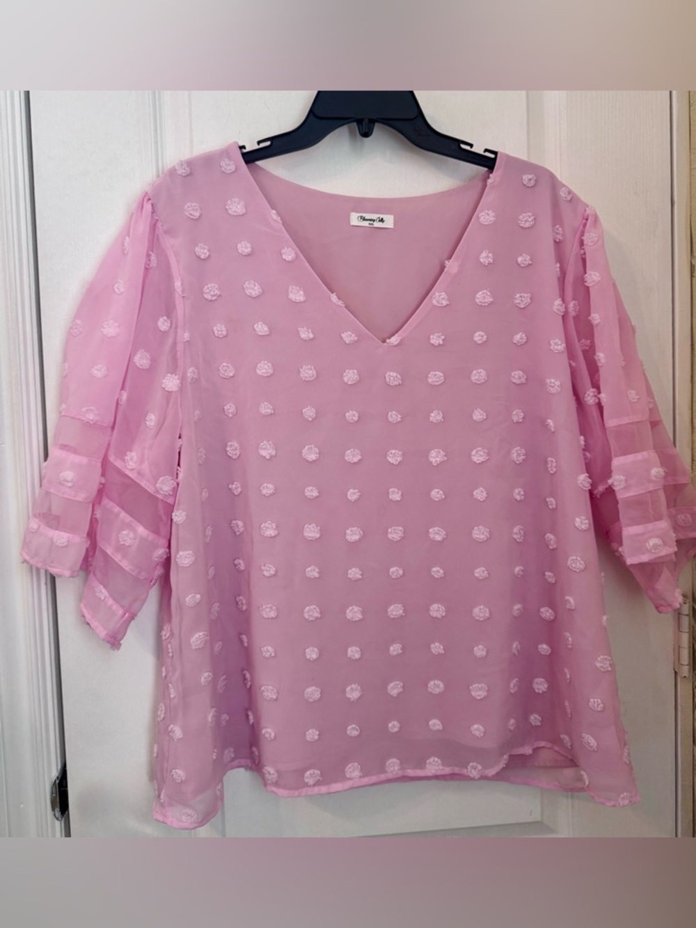 SOFT PINK SHEER TEXTURED DOTS BLOUSE. BLOOMING JELLY. SIZE XXL. LINED. CHIFFON.